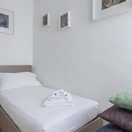 Italianway Easy - Volta 21 Apartment Milan