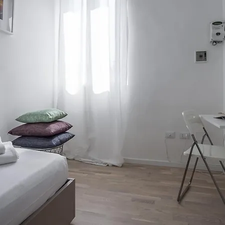 Italianway Easy - Volta 21 Apartment Milan